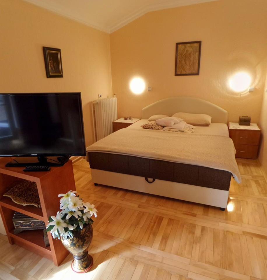 Jet Set Prenociste Rooms Nowy Sad Zewnętrze zdjęcie